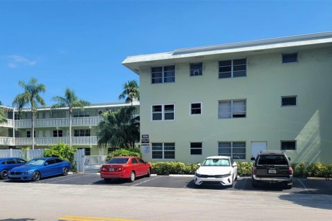 Condo in Fort Lauderdale, Florida, 1 bedroom  № 1959820 - photo 12