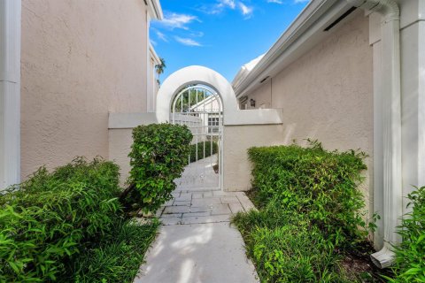 Villa ou maison à vendre à Palm Beach Gardens, Floride: 3 chambres, 145.02 m2 № 2390192 - photo 4