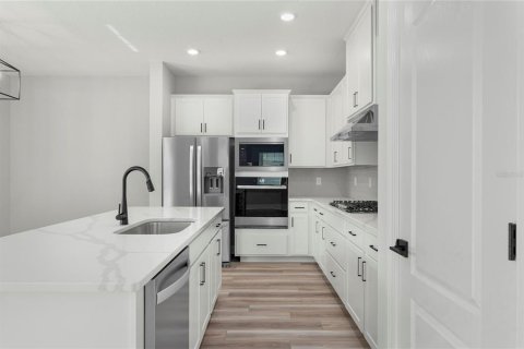 House in Kissimmee, Florida 6 bedrooms, 252.14 sq.m. № 2095091 - photo 2