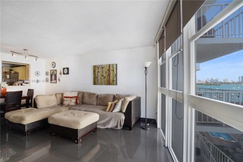 Купить кондоминиум в Майами-Бич, Флорида 1 спальня, 69.68м2, № 1928465 - фото 13