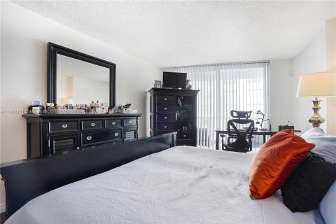 Купить кондоминиум в Майами-Бич, Флорида 1 спальня, 69.68м2, № 1928465 - фото 18