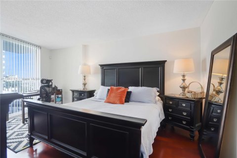 Купить кондоминиум в Майами-Бич, Флорида 1 спальня, 69.68м2, № 1928465 - фото 19