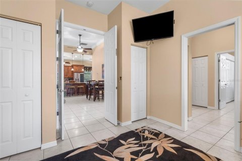 House in North Port, Florida 3 bedrooms, 207.08 sq.m. № 1737169 - photo 23
