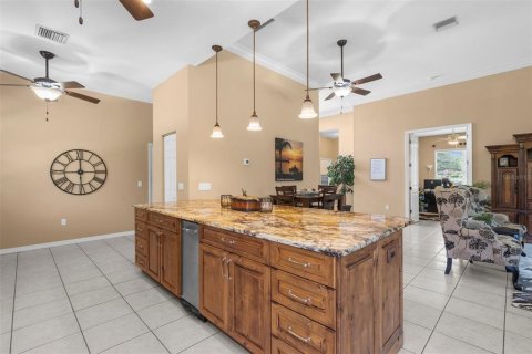 House in North Port, Florida 3 bedrooms, 207.08 sq.m. № 1737169 - photo 13