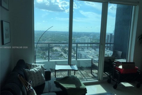 Снять в аренду кондоминиум в Майами, Флорида 1 спальня, 55.28м2, № 2047569 - фото 25