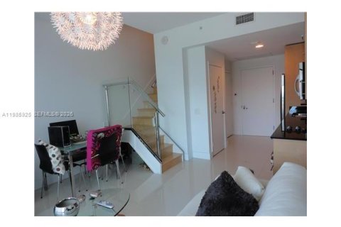 Снять в аренду кондоминиум в Майами, Флорида 1 спальня, 55.28м2, № 2047569 - фото 3