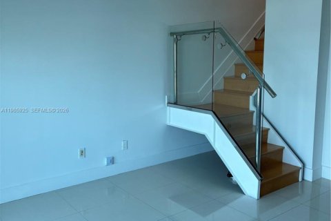 Condo in Miami, Florida, 1 bedroom № 2047569 - photo 29