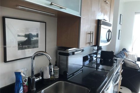 Снять в аренду кондоминиум в Майами, Флорида 1 спальня, 55.28м2, № 2047569 - фото 22
