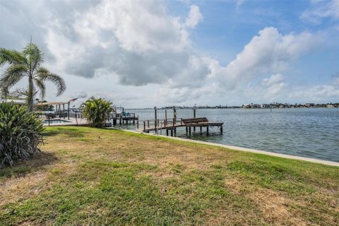 Casa en venta en Saint Petersburg, Florida, 4 dormitorios, 174.93 m2 № 1681710 - foto 8