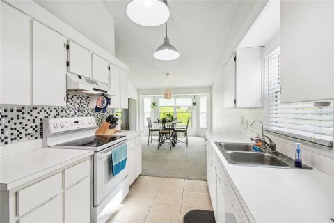Casa en venta en Hudson, Florida, 2 dormitorios, 166.3 m2 № 1725373 - foto 10