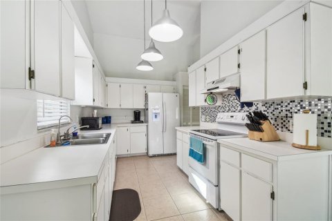 Casa en venta en Hudson, Florida, 2 dormitorios, 166.3 m2 № 1725373 - foto 12