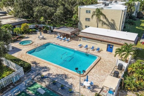 Condo in Largo, Florida, 1 bedroom № 2219027 - photo 2
