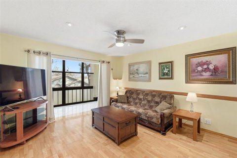 Condo in Largo, Florida, 1 bedroom № 2219027 - photo 9