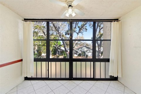 Condo in Largo, Florida, 1 bedroom № 2219027 - photo 4