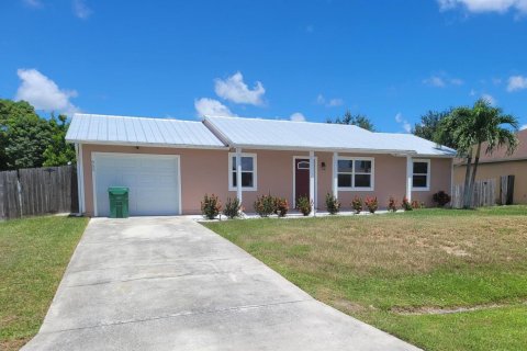 Villa ou maison à Port St. Lucie, Floride 3 chambres, 92.9 m2 № 2400585