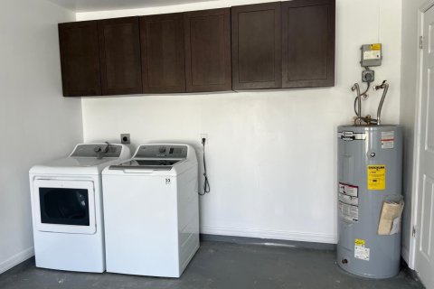 Villa ou maison à louer à Port St. Lucie, Floride: 3 chambres, 92.9 m2 № 2400585 - photo 5