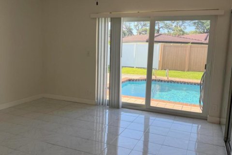 Casa en alquiler en Deerfield Beach, Florida, 3 dormitorios, 181.44 m2 № 2146697 - foto 27