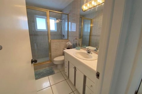Casa en alquiler en Deerfield Beach, Florida, 3 dormitorios, 181.44 m2 № 2146697 - foto 13