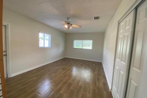 Casa en alquiler en Deerfield Beach, Florida, 3 dormitorios, 181.44 m2 № 2146697 - foto 19