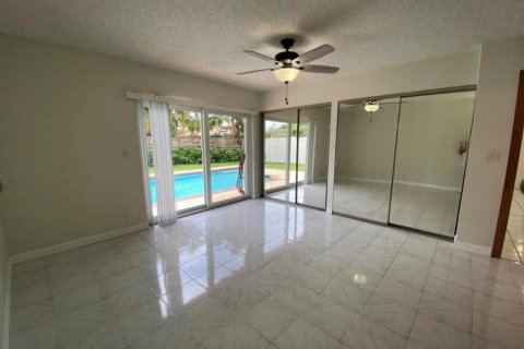 Casa en alquiler en Deerfield Beach, Florida, 3 dormitorios, 181.44 m2 № 2146697 - foto 24