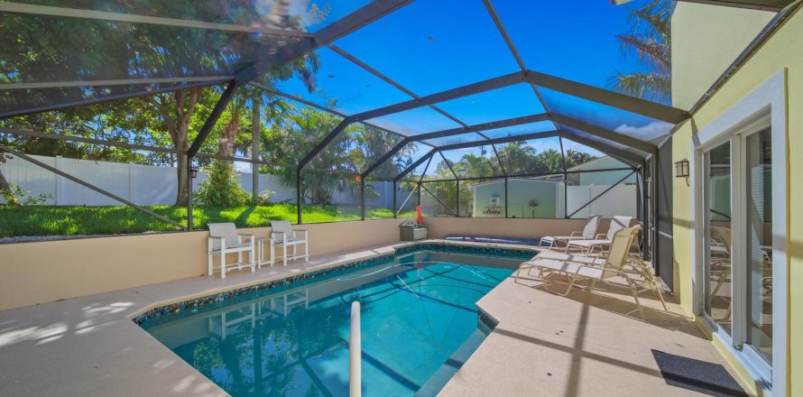 Villa ou maison à Jensen Beach, Floride 4 chambres, 243.4 m2 № 1226903