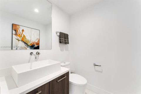 Copropriété à louer à Bay Harbor Islands, Floride: 2 chambres, 111.67 m2 № 2386904 - photo 18