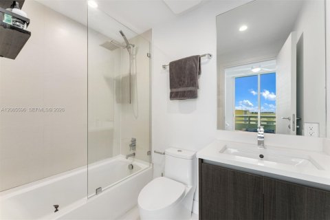 Copropriété à louer à Bay Harbor Islands, Floride: 2 chambres, 111.67 m2 № 2386904 - photo 17