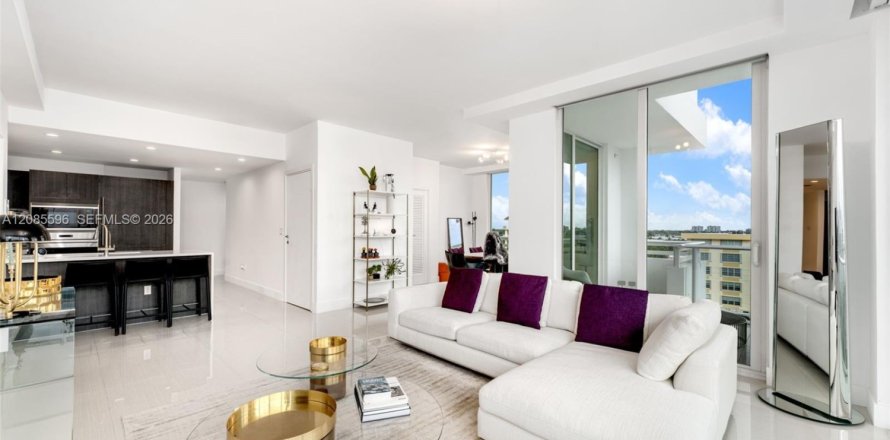 Condo à Bay Harbor Islands, Floride, 2 chambres  № 2386904