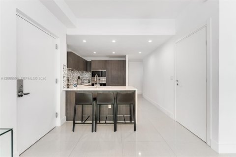 Copropriété à louer à Bay Harbor Islands, Floride: 2 chambres, 111.67 m2 № 2386904 - photo 8