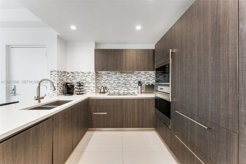 Copropriété à louer à Bay Harbor Islands, Floride: 2 chambres, 111.67 m2 № 2386904 - photo 10