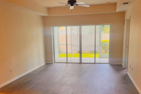 Condominio en alquiler en North Port, Florida, 2 dormitorios, 108.51 m2 № 1816924 - foto 11