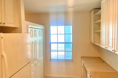 Condominio en alquiler en North Port, Florida, 2 dormitorios, 108.51 m2 № 1816924 - foto 5