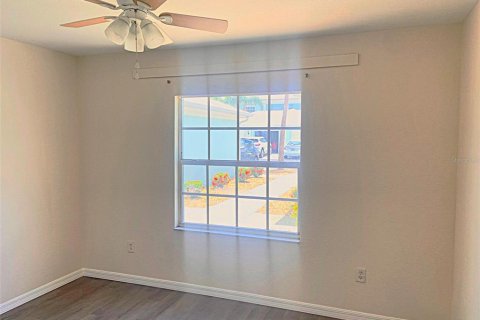 Condominio en alquiler en North Port, Florida, 2 dormitorios, 108.51 m2 № 1816924 - foto 27
