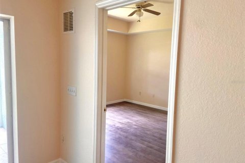 Condominio en alquiler en North Port, Florida, 2 dormitorios, 108.51 m2 № 1816924 - foto 13