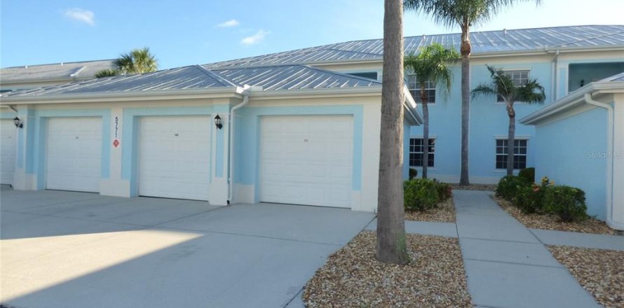 Condo à North Port, Floride, 2 chambres № 1816924