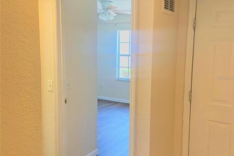 Condominio en alquiler en North Port, Florida, 2 dormitorios, 108.51 m2 № 1816924 - foto 24