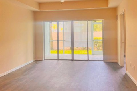 Condominio en alquiler en North Port, Florida, 2 dormitorios, 108.51 m2 № 1816924 - foto 8