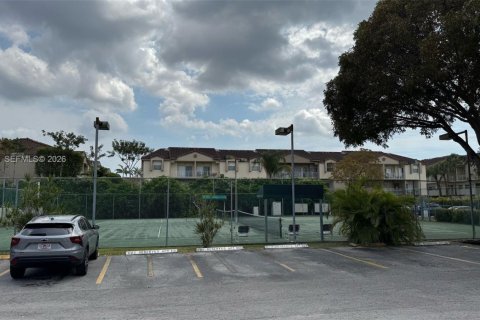 Condominio en alquiler en Miami, Florida, 2 dormitorios, 87.7 m2 № 2265272 - foto 22