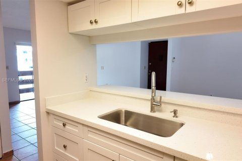 Condominio en Miami, Florida, 2 dormitorios  № 2265272