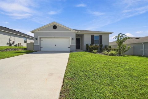 Casa en Minneola, Florida 4 dormitorios, 184.23 m2 № 2374072