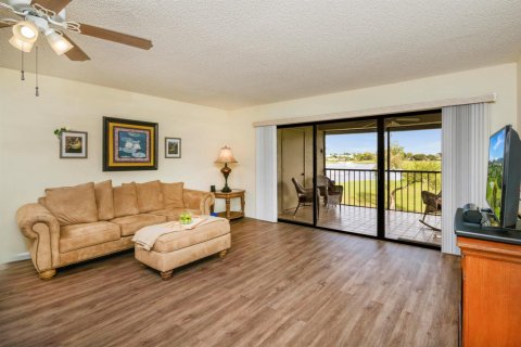 Condominio en venta en Palm Beach Gardens, Florida, 2 dormitorios, 115.66 m2 № 2400860 - foto 5