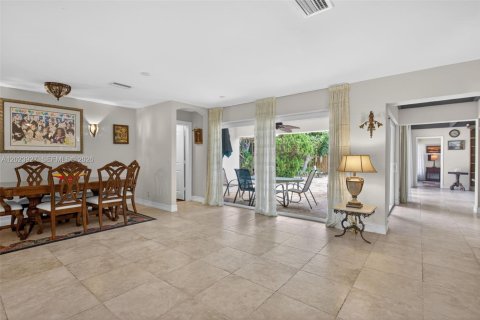 Villa ou maison à vendre à Pompano Beach, Floride: 3 chambres, 205.87 m2 № 2244227 - photo 6
