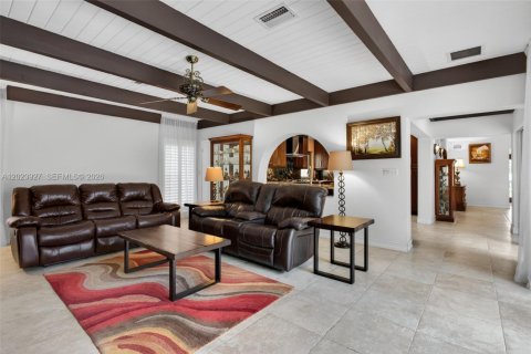Villa ou maison à vendre à Pompano Beach, Floride: 3 chambres, 205.87 m2 № 2244227 - photo 11