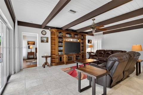Villa ou maison à vendre à Pompano Beach, Floride: 3 chambres, 205.87 m2 № 2244227 - photo 9