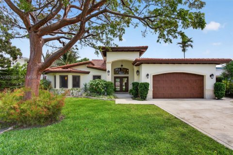 Villa ou maison à Pompano Beach, Floride 3 chambres, 205.87 m2 № 2244227