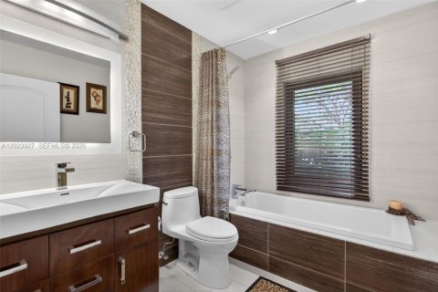 Villa ou maison à vendre à Pompano Beach, Floride: 3 chambres, 205.87 m2 № 2244227 - photo 23