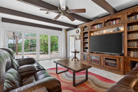 Villa ou maison à vendre à Pompano Beach, Floride: 3 chambres, 205.87 m2 № 2244227 - photo 10