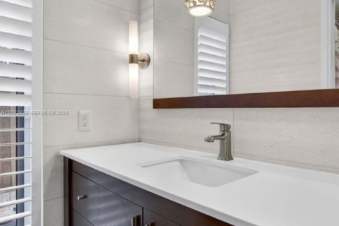 Villa ou maison à vendre à Pompano Beach, Floride: 3 chambres, 205.87 m2 № 2244227 - photo 29
