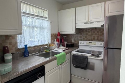 Condo in Boca Raton, Florida, 2 bedrooms № 2260924 - photo 6