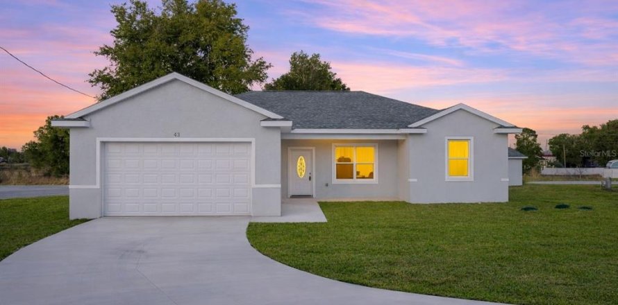 House in Ocala, Florida 3 bedrooms, 156.45 sq.m. № 2199317